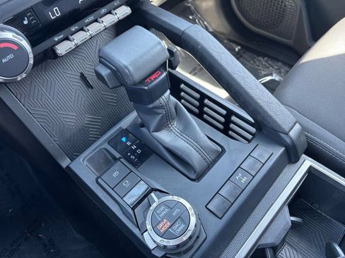 Used 2025 Toyota Tacoma TRD Off-Road AWD/4WD image 38