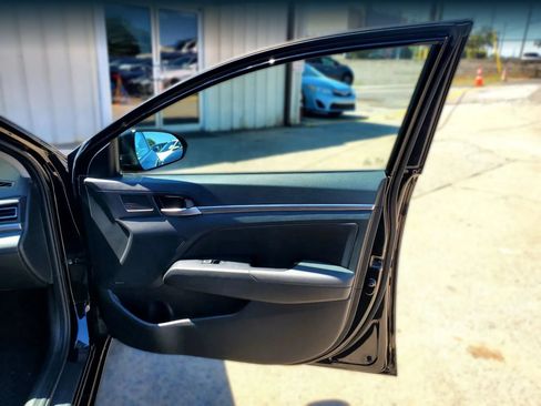 Used 2019 Hyundai Elantra Limited w/ Cargo Package FWD image 26