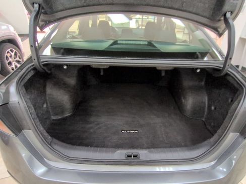 Used 2025 Nissan Altima 2.5 SV FWD image 26