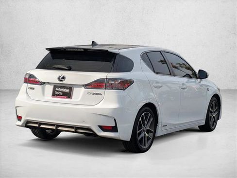 Used 2017 Lexus CT 200h image 5