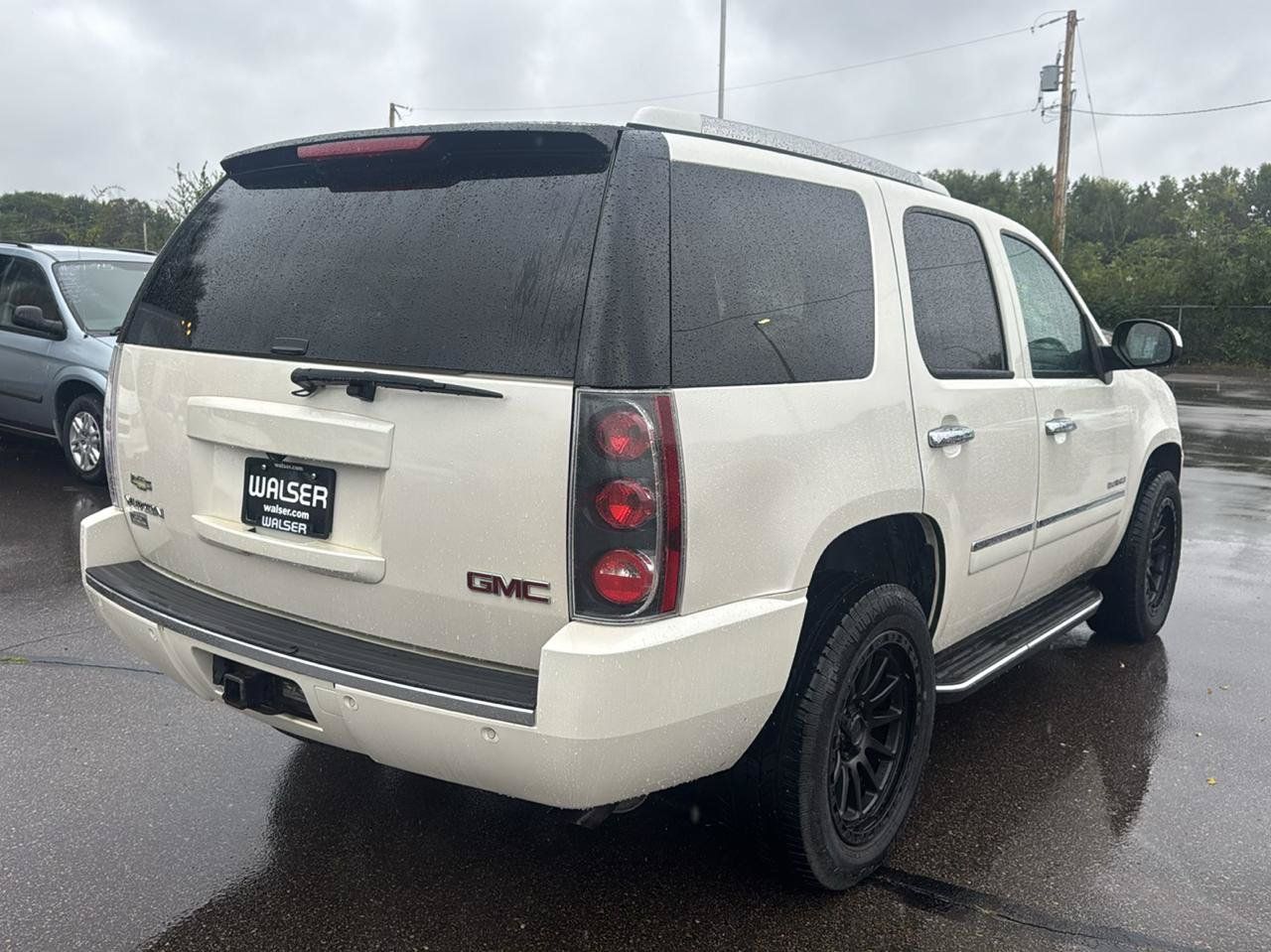 Used 2013 GMC Yukon Denali AWD/4WD image 5