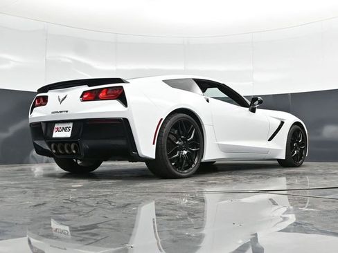 Used 2016 Chevrolet Corvette Stingray Coupe RWD image 55