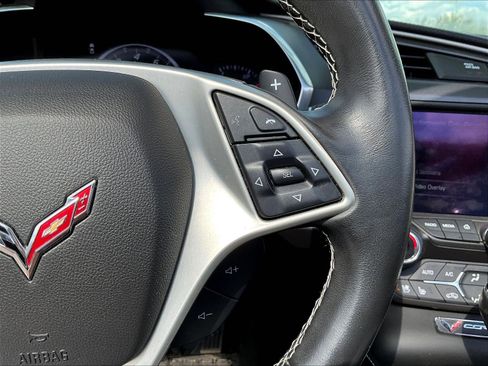 Used 2017 Chevrolet Corvette Stingray Convertible RWD image 12