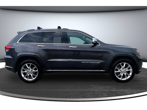 Used 2016 Jeep Grand Cherokee Summit AWD/4WD image 15