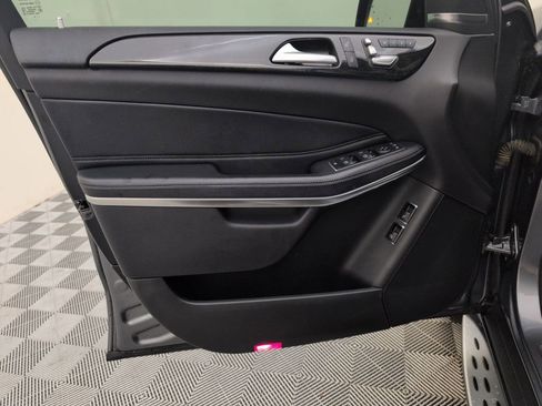 Used 2018 Mercedes-Benz GLS 550 4MATIC image 36