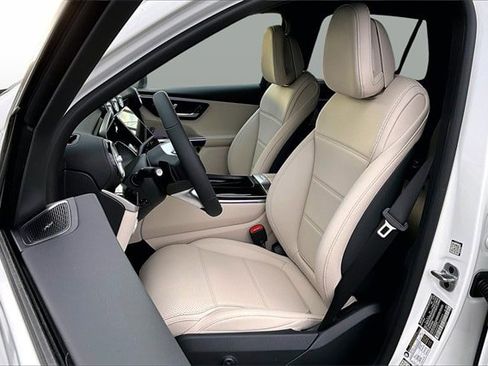 New 2026 Mercedes-Benz GLC 300 4MATIC image 12