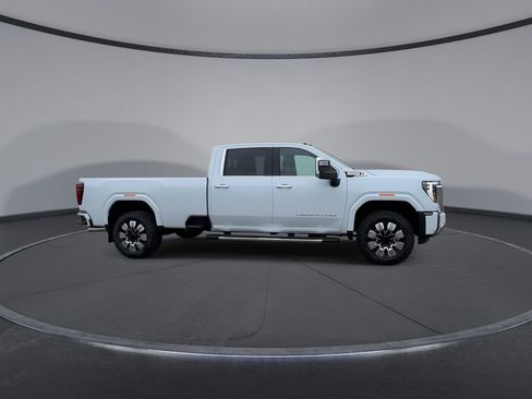New 2026 GMC Sierra 3500 Denali w/ Denali Reserve Package image 2