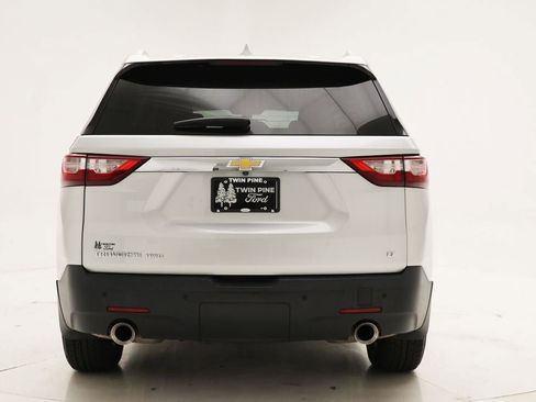 Used 2018 Chevrolet Traverse LT image 7