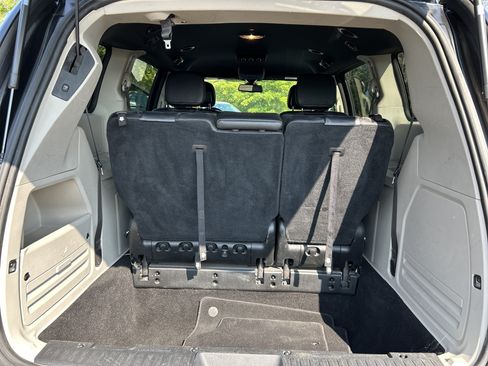 Used 2019 Dodge Grand Caravan SXT FWD image 21