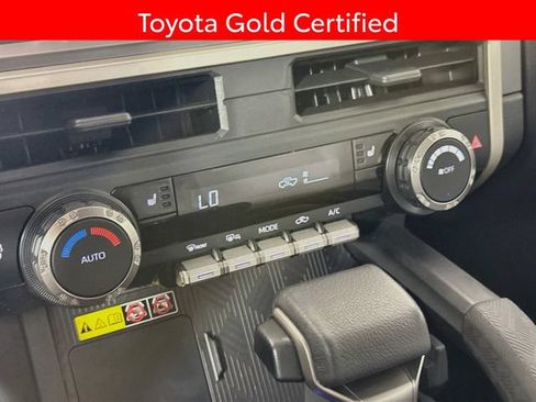 Certified 2024 Toyota Tacoma SR5 AWD/4WD image 17