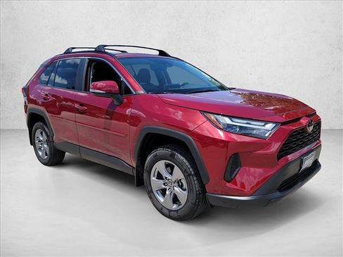 Used 2025 Toyota RAV4 XLE w/ Convenience Package FWD image 3