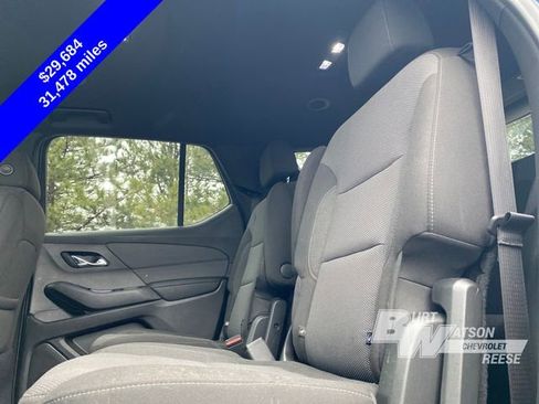 Used 2023 Chevrolet Traverse LT image 12