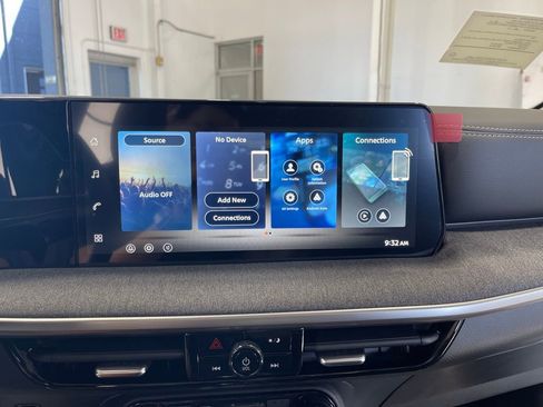 New 2026 Nissan Kicks SV w/ SV Premium Package FWD image 12