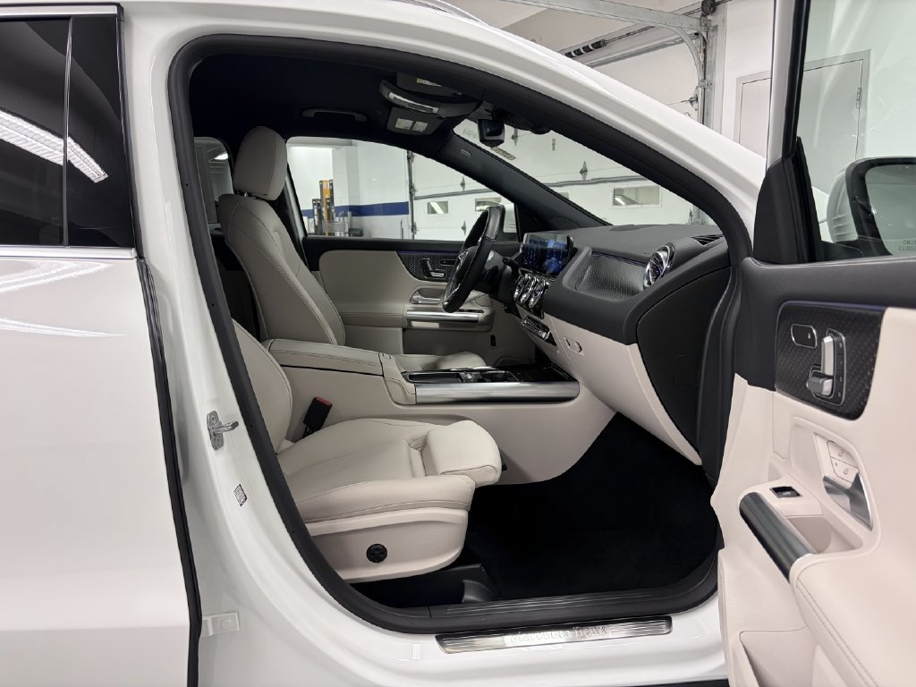 Certified 2025 Mercedes-Benz GLA 250 4MATIC image 19