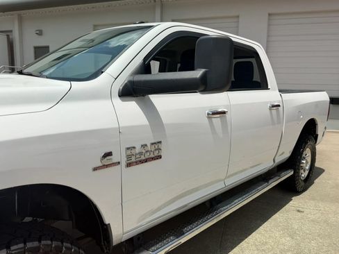 Used 2017 RAM 3500 SLT AWD/4WD image 18