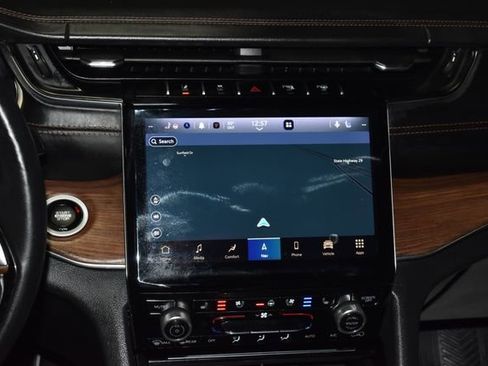 Used 2023 Jeep Grand Cherokee L Summit w/ Luxury Tech Group V image 19