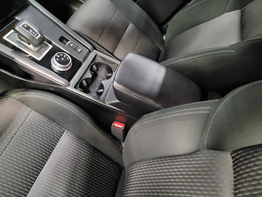 Used 2023 Mitsubishi Outlander ES FWD image 26