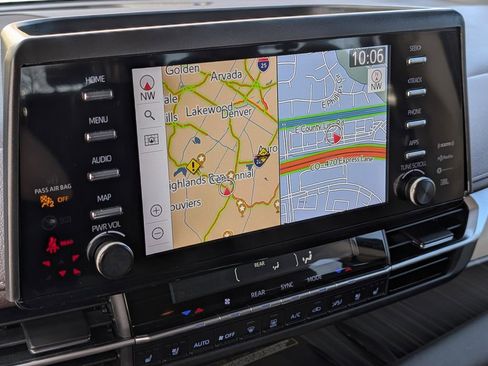 Used 2023 Toyota Sienna Platinum image 28