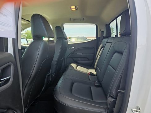 Certified 2017 GMC Canyon SLT w/ Driver Alert Package AWD/4WD image 17