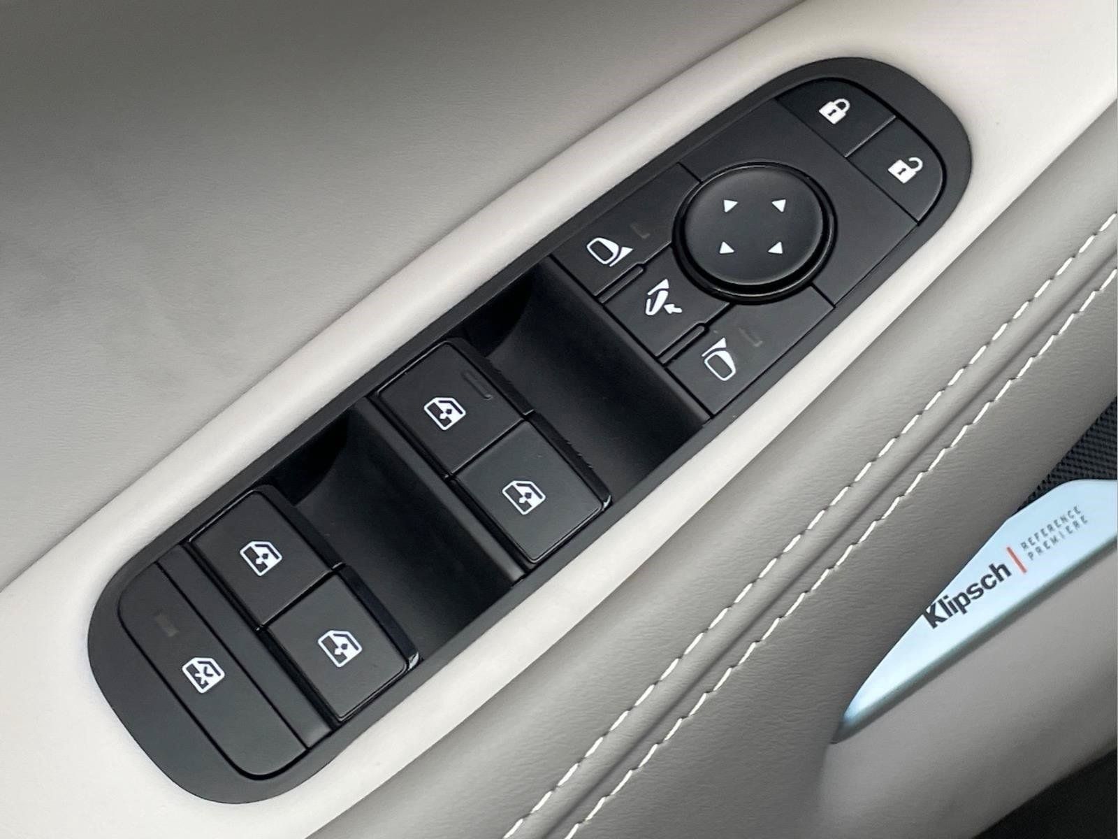 Used 2021 Lexus IS 300 w/ Comfort Package RWD image 34