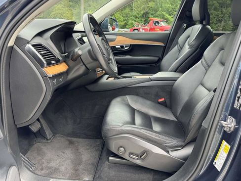 Used 2022 Volvo XC90 T6 Momentum w/ Advanced Package AWD/4WD image 21