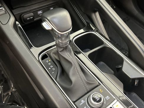 Used 2025 Kia Telluride S AWD/4WD image 16