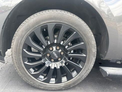 Used 2024 Lincoln Navigator Black Label AWD/4WD image 14