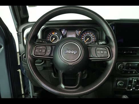Used 2025 Jeep Wrangler Unlimited Sport AWD/4WD image 22