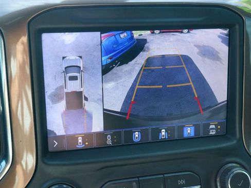 Used 2020 Chevrolet Silverado 1500 High Country w/ Technology Package image 19