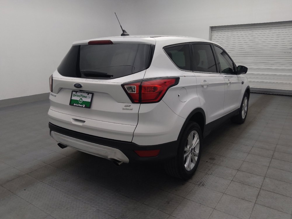 Used 2019 Ford Escape SE FWD image 9