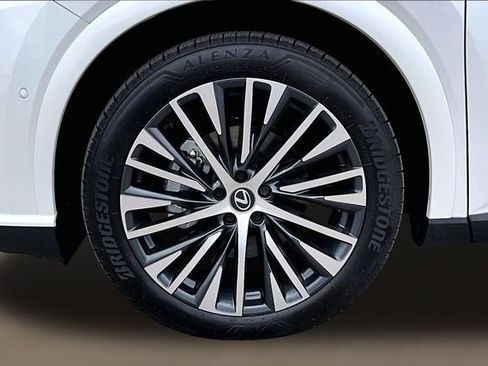 Used 2025 Lexus RX 350 Premium Plus w/ Convenience Package FWD image 6