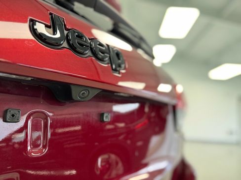 Used 2020 Jeep Grand Cherokee Altitude image 38