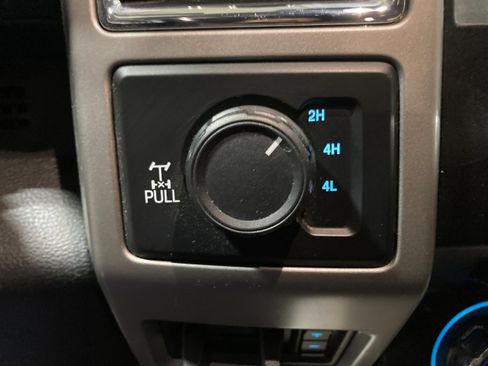 Used 2017 Ford F250 Lariat w/ Lariat Value Package AWD/4WD image 35