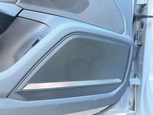 Used 2021 Audi RS 6 Avant Wagon 4D w/ Black Optic Package image 10