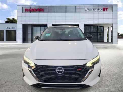 New 2025 Nissan Sentra SR image 2