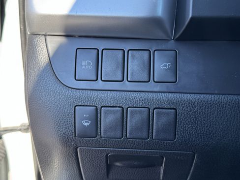 Used 2019 Toyota Highlander XLE image 29