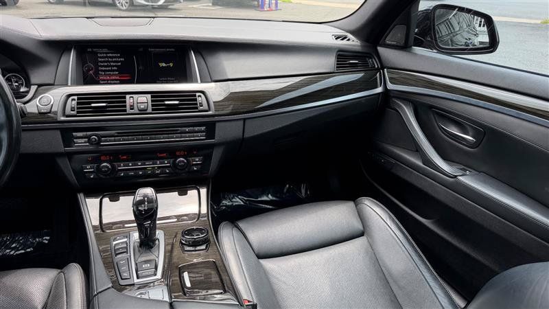 Used 2016 BMW 550i xDrive Sedan AWD/4WD image 19