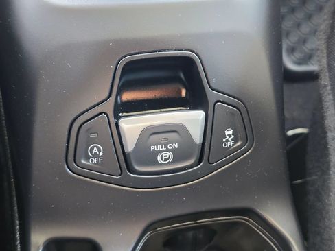 Used 2023 Jeep Renegade Latitude w/ Sun/Sound Group AWD/4WD image 27