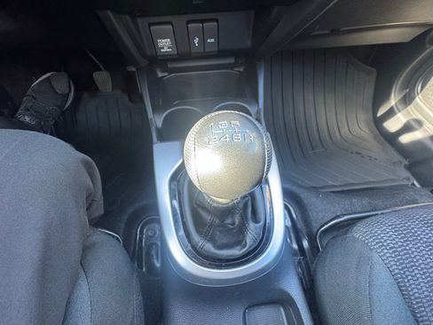 Used 2017 Honda Fit LX image 21