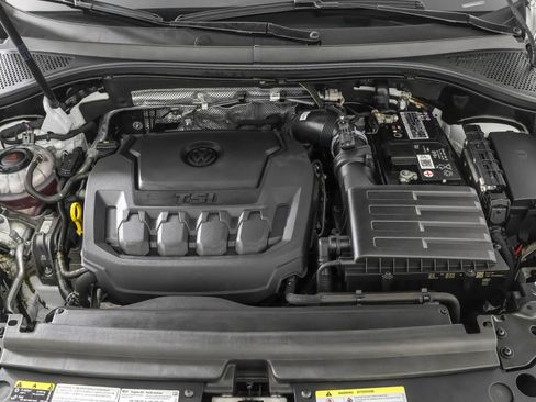 Certified 2022 Volkswagen Tiguan SE image 49