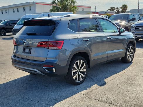 Used 2023 Volkswagen Taos SE FWD image 7