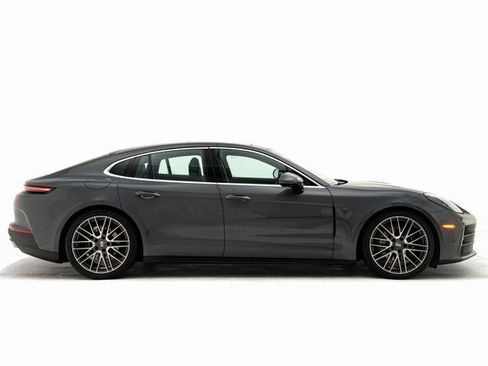Used 2025 Porsche Panamera 4 image 33