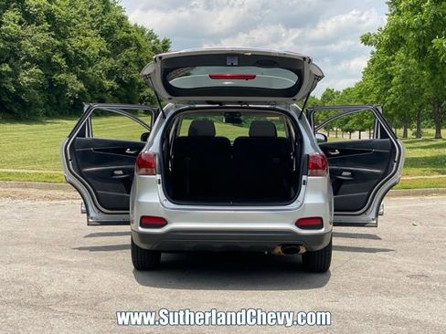 Used 2020 Kia Sorento LX FWD image 38