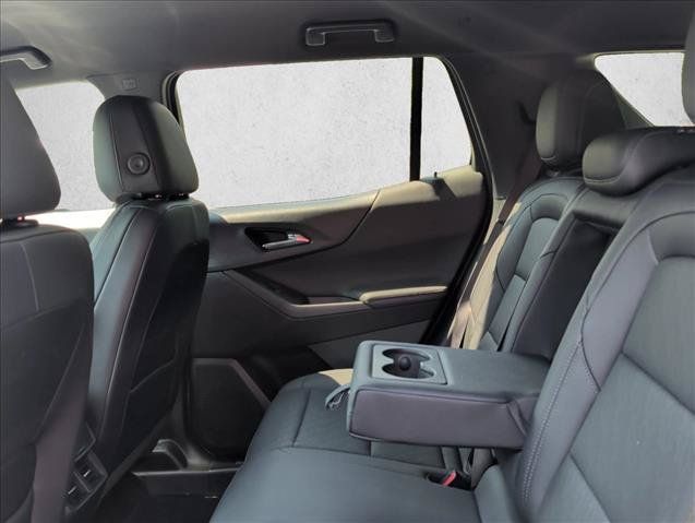 Used 2025 Chevrolet Equinox LT w/ Convenience Package II FWD image 18