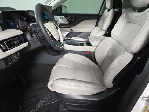 New 2026 Lincoln Aviator Reserve AWD/4WD image 13