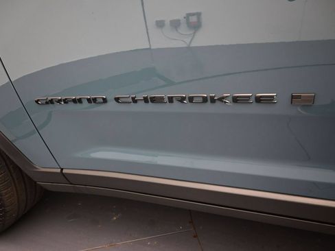 Used 2026 Jeep Grand Cherokee Limited w/ Limited Altitude Package AWD/4WD image 45