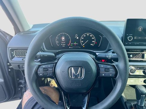 Used 2022 Honda Civic LX image 11
