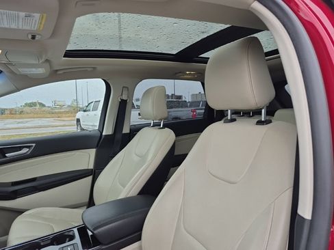 Used 2020 Ford Edge Titanium w/ Equipment Group 301A AWD/4WD image 13