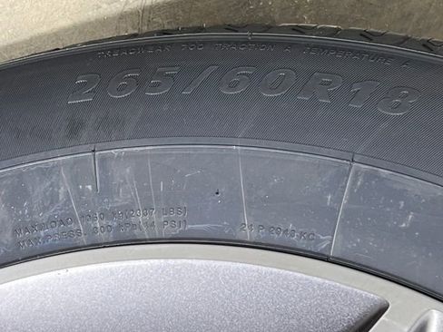 Used 2020 Jeep Grand Cherokee Laredo w/ 18" Wheel & 8.4" Radio Group image 40