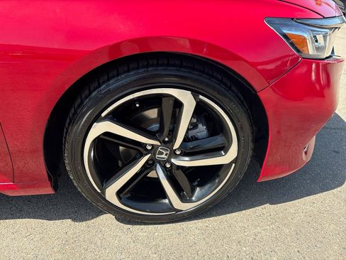 Used 2018 Honda Accord Sport image 5